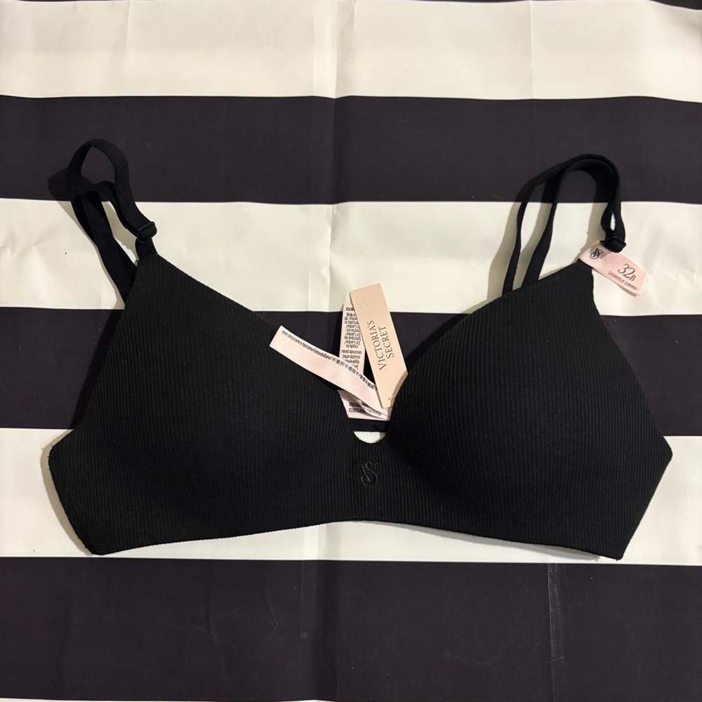 Victoria's Secret Black Ribbed Lightly Lined Full Coverage T-Shirt Bra 32B